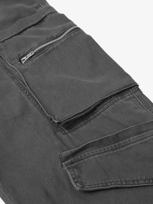 Washed cargo pants – zip and cargo pockets close-up | XoKool