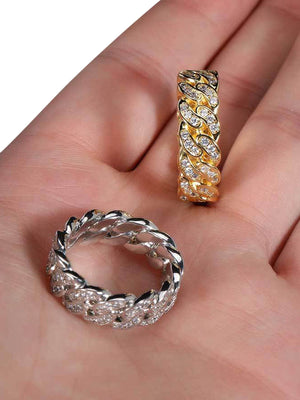 Anillo de eslabones cubanos con cristales – dorado y plateado en la mano | XoKool