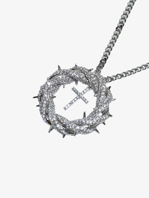 Kreuz-Anhänger mit Dornenkrone – Silber, schräge Ansicht | XoKool