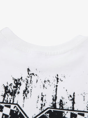 Schwarz-weißes Grunge Graphic T-Shirt mit Rückenprint – Nahaufnahme Kragen hinten | XoKool