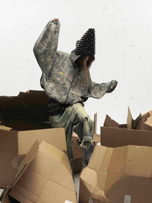 Chaqueta oversize de camuflaje con cierre y capucha – Foto urbana | XoKool