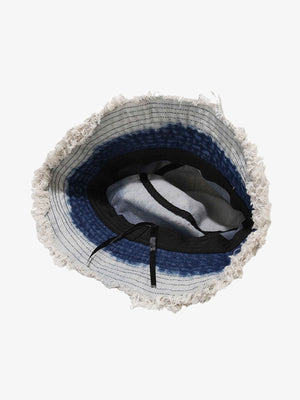 Gorro bucket de denim bicolor con efecto blanqueado y ala deshilachada – vista interior con cordón para la barbilla | XoKool