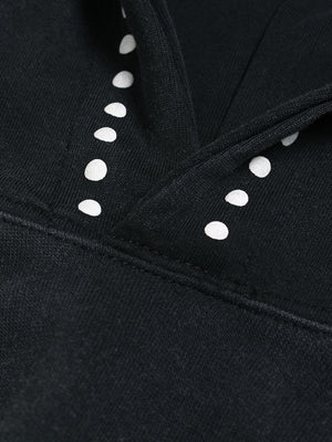 Hoodie mit Nieten – Kapuzenrand mit Nieten im Detail | XoKool
