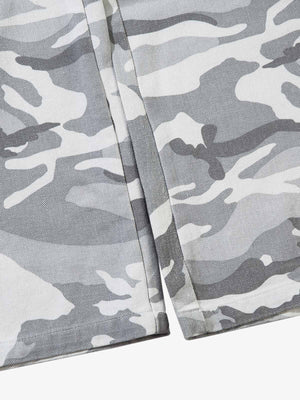 Grey camo cargo pants – leg seam close-up | XoKool