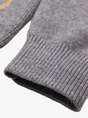 Portrait Strick-Pullover – Bündchen im Detail | XoKool