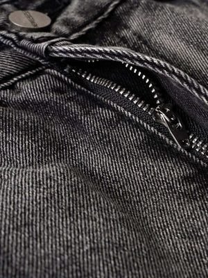 Grey cargo jeans – zip fly close-up | XoKool