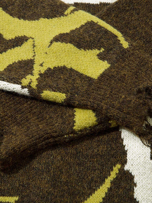 Ripped sweater – knit close-up | XoKool
