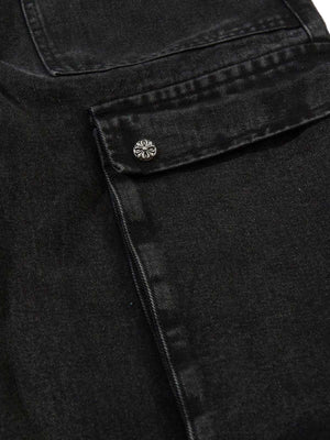 Grommet cargo jeans – flap button close-up | XoKool