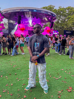 Butterfly Face T-Shirt – am Model auf dem Festival, Vorderseite | XoKool