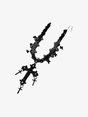 Gargantilla de cadena negra en capas con cruces y perlas – Collar negro, vista plana | XoKool