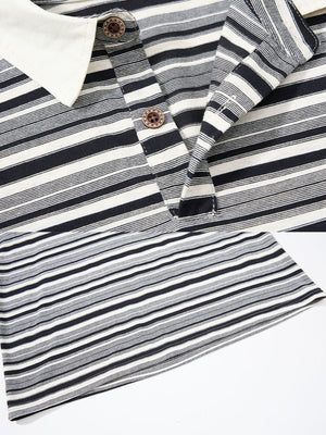 Gestreiftes Poloshirt – Black Grey Stripe, Nahaufnahme Knopfleiste und Saum | XoKool