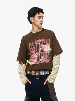 Layered Longsleeve mit pinkem Buchstaben-Print – Braun, am Model von vorne | XoKool