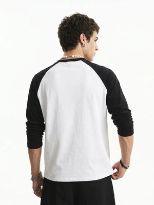 Leopard Raglan Shirt – Weiß, am Model, Rückansicht | XoKool