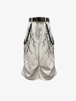 Cargoshorts in Off White mit Blitz-Print und Kettenband – Off White, Vorderseite flach mit Gürtel und Ketten | XoKool