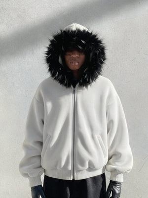 Zip Hoodie mit Fellkapuze – am Model, Vorderansicht | XoKool