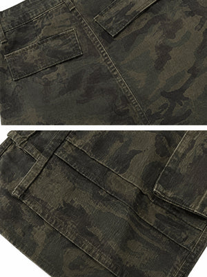 Shorts cargo en capas de camuflaje verde oliva – detalle del bolsillo y la costura | XoKool