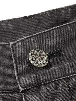 Pleated grey baggy jeans – star button close-up | XoKool