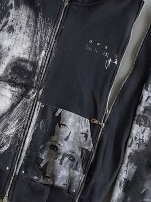 Hoodie con doble cierre y estampado de retrato en negro lavado – detalle del doble cierre y las tachuelas | XoKool