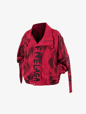 Chaqueta roja con estampado spray – vista lateral | XoKool