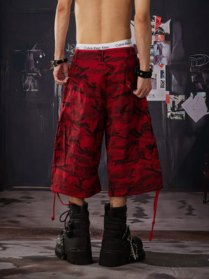 Rote Camo Wide Leg Cargoshorts – am Model, Rückseite | XoKool
