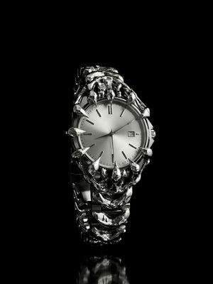 Claw bracelet watch – White dial, front | XoKool