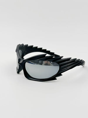 Spike Ridge Wrap Sunglasses with Mirror Lenses – Black, angle | XoKool
