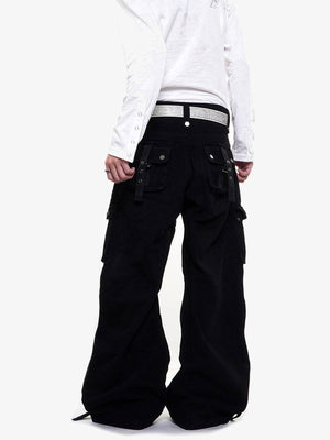 Strap cargo pants – Black, on model back | XoKool