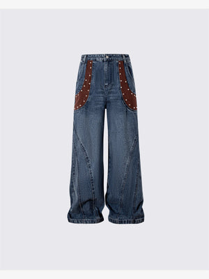 Wide Leg Jeans mit Nieten und braunen Taschenpanels – Vorderseite flach ausgelegt | XoKool