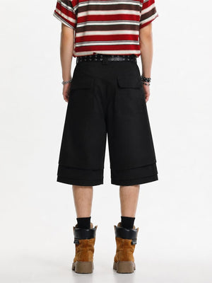 Shorts mit Nieten – Schwarz, am Model hinten | XoKool