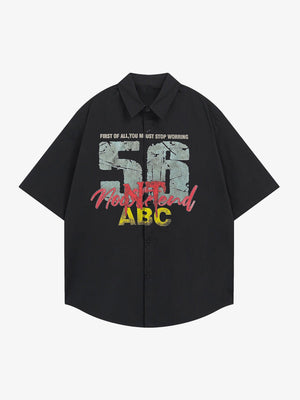 Camisa boxy de manga corta con botones y estampado del número 56 – Negro, vista frontal | XoKool
