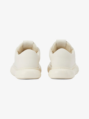 Zapatillas chunky big toe – Par crema, vista trasera | XoKool
