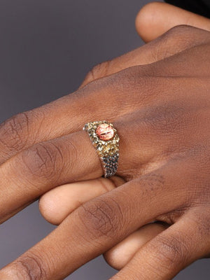 Anillo de ojo de dragón – en modelo, mano | XoKool