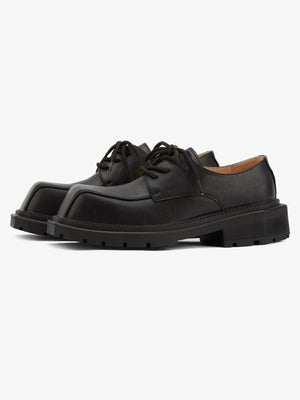 Chunky Derby Schuhe – Schwarz, Paar von der Seite | XoKool