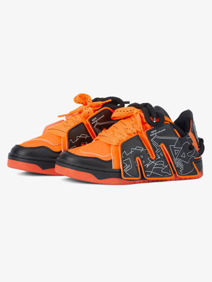 Skate Sneakers mit Buchstaben – Detailansicht | XoKool