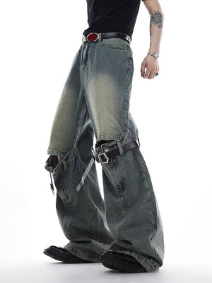 Vintage Wide Leg Jeans mit Schnallenriemen am Knie – am Model, von vorn | XoKool