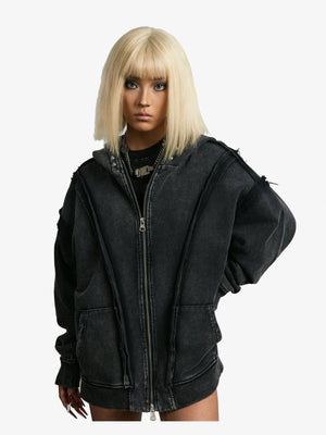 Hoodie con cierre y borde sin rematar – Sobre modelo femenina, frontal | XoKool