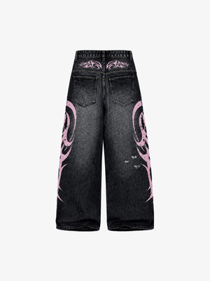 Washed Black Tribal Jeans mit pinkem Print – Rückansicht flach | XoKool