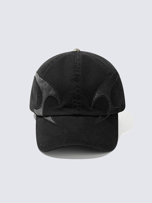 Gorra de béisbol lavada con parche de llama tribal – Negro, vista frontal | XoKool