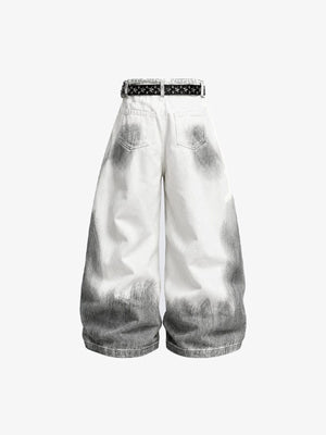 Weiße Baggy Jeans mit starken Rissen und grauem Fade – Rückansicht flach mit Gürtel | XoKool