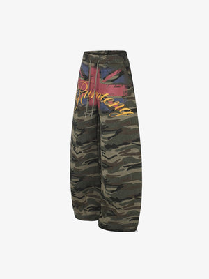 Woodland Camo Jogginghose mit Flaggen-Grafik – Camo, Seitenansicht | XoKool