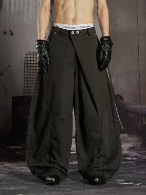 Pantalones barrel cruzados con cintura de broches – Gris carbón en modelo, frontal | XoKool