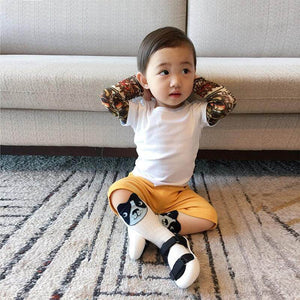 It’s not every day you see a toddler or kid sporting some awesome tats. Dress your cool kid in this shirt and it will be sure to turn heads! It comes with printed tattoos on each sleeve 👦 ☑️ This incredibly unique, unisex outfit is perfect for any occasi