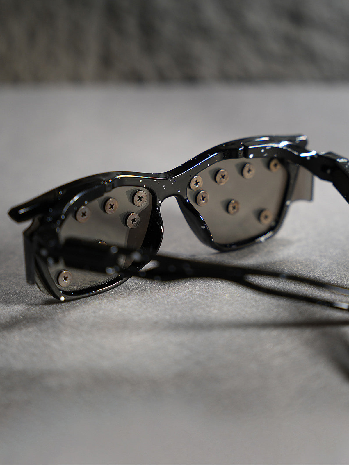 Streetwear Metal Rivet Curved Lens Glasses - image 10