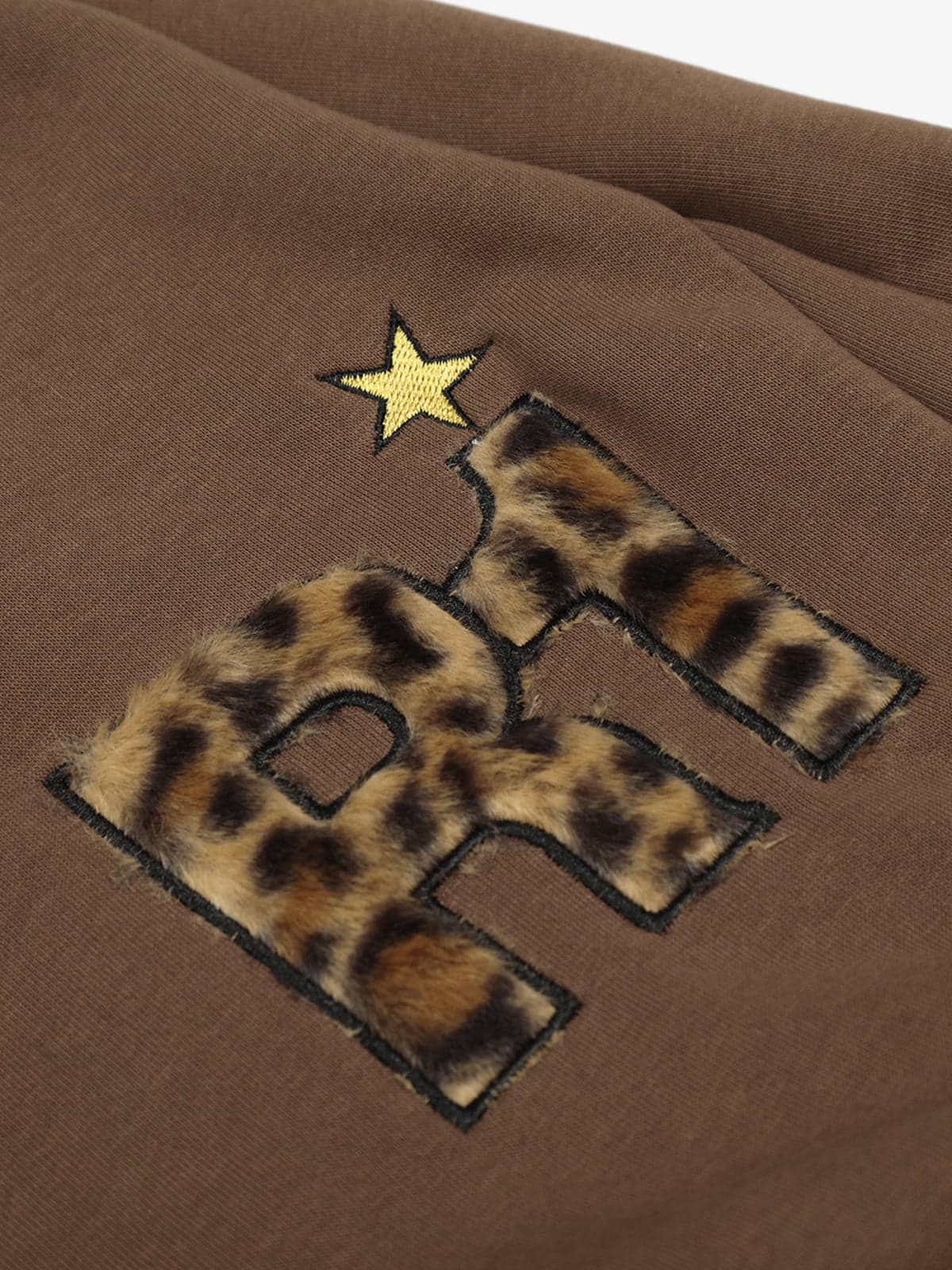 Retro Double-Waist Leopard Patch Barrel Pants - image 8