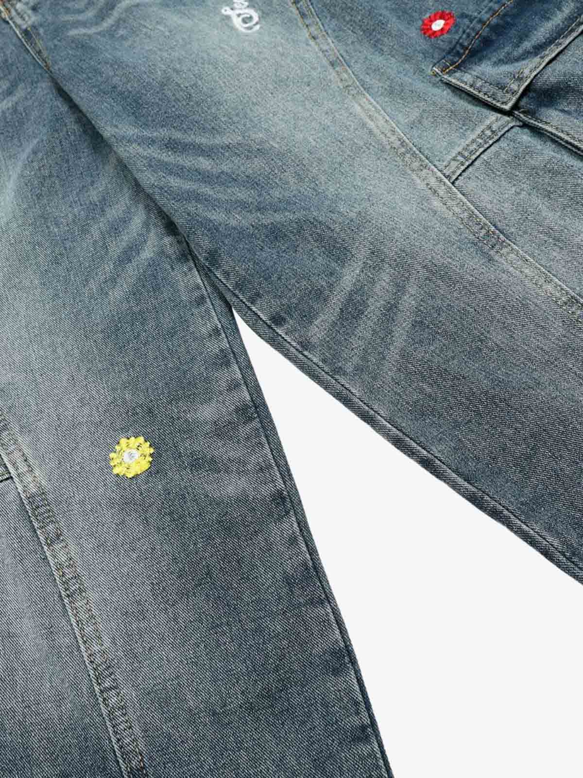 Blumen Barrel Jeans – Nahaufnahme Beinstickerei | XoKool