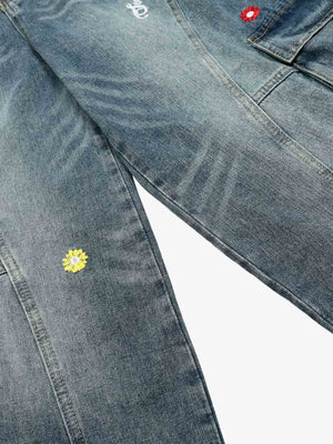 Blumen Barrel Jeans – Nahaufnahme Beinstickerei | XoKool