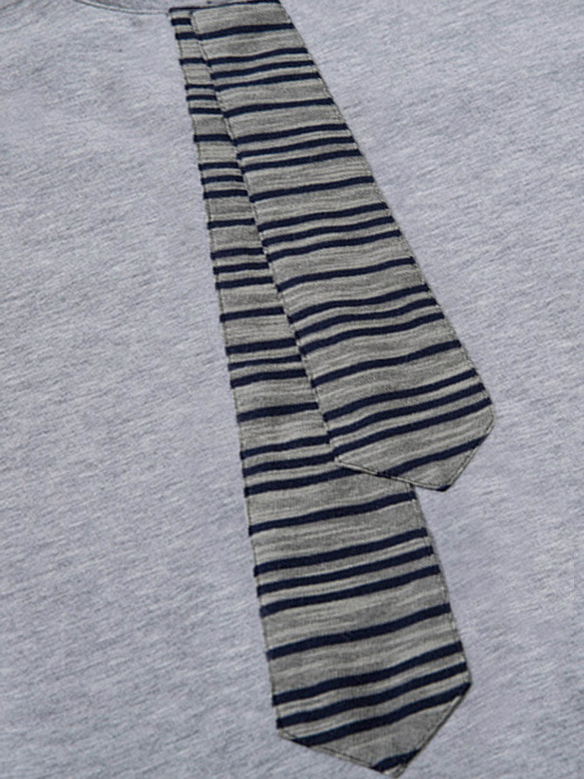 High Street Tie Embroidered Design T-Shirt - image 9