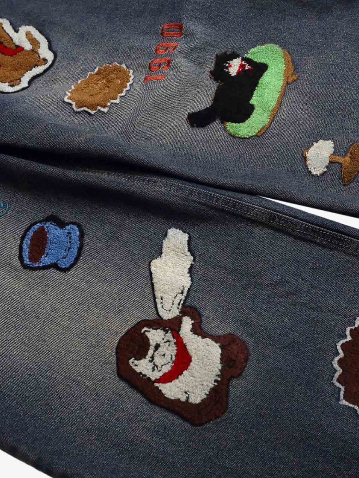 Cartoon patch jeans – patches close-up | XoKool