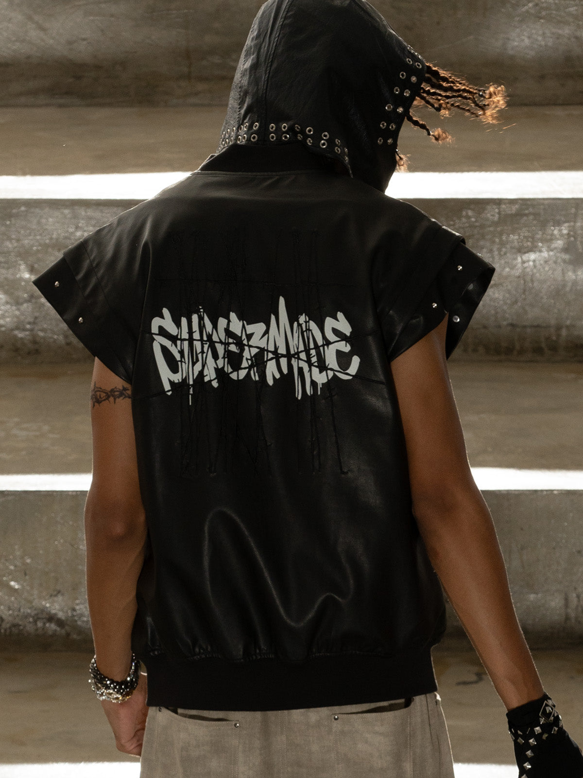 Thorn Destruction Frame Pattern Leather Vest - image 4