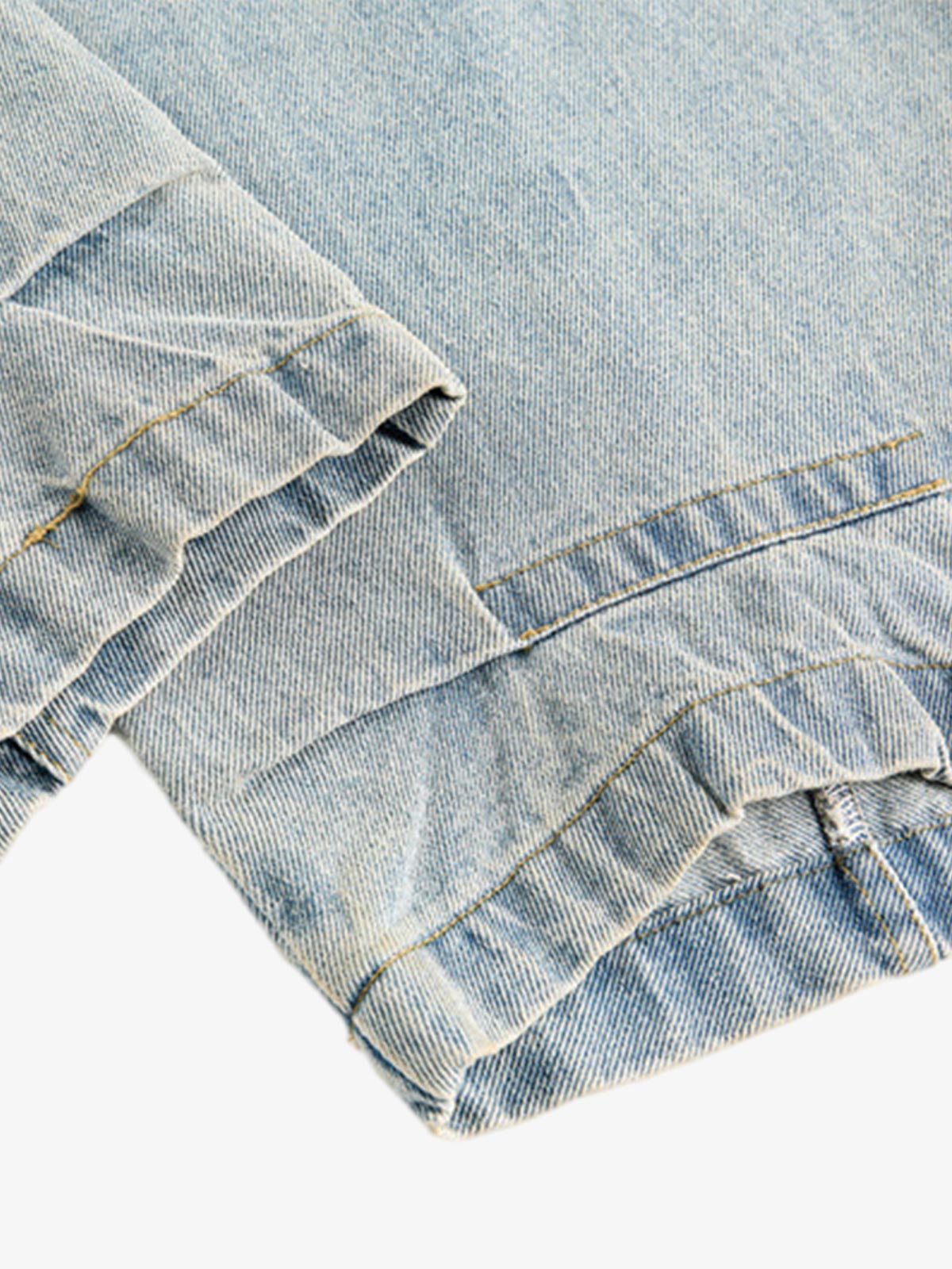 Light wash barrel jeans – hem close-up | XoKool